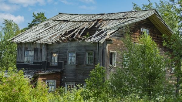 Cottage Demolition in Lubbock